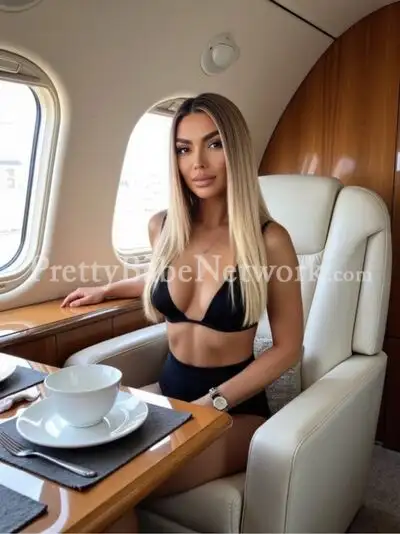 Exotic Blonde Beauty Samantha Rogue—Exclusive Female Escort in Noida Sector 47